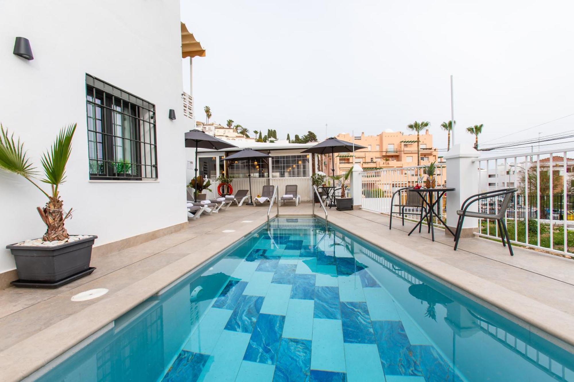 Boutique Rooms Playa Burriana 内尔哈 外观 照片