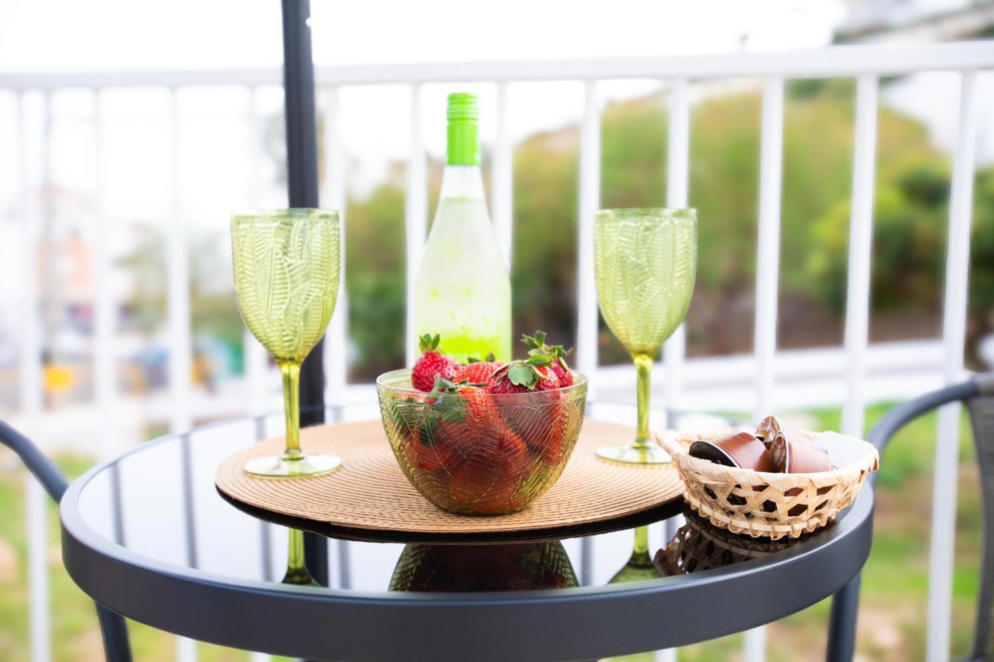 Boutique Rooms Playa Burriana 内尔哈 外观 照片