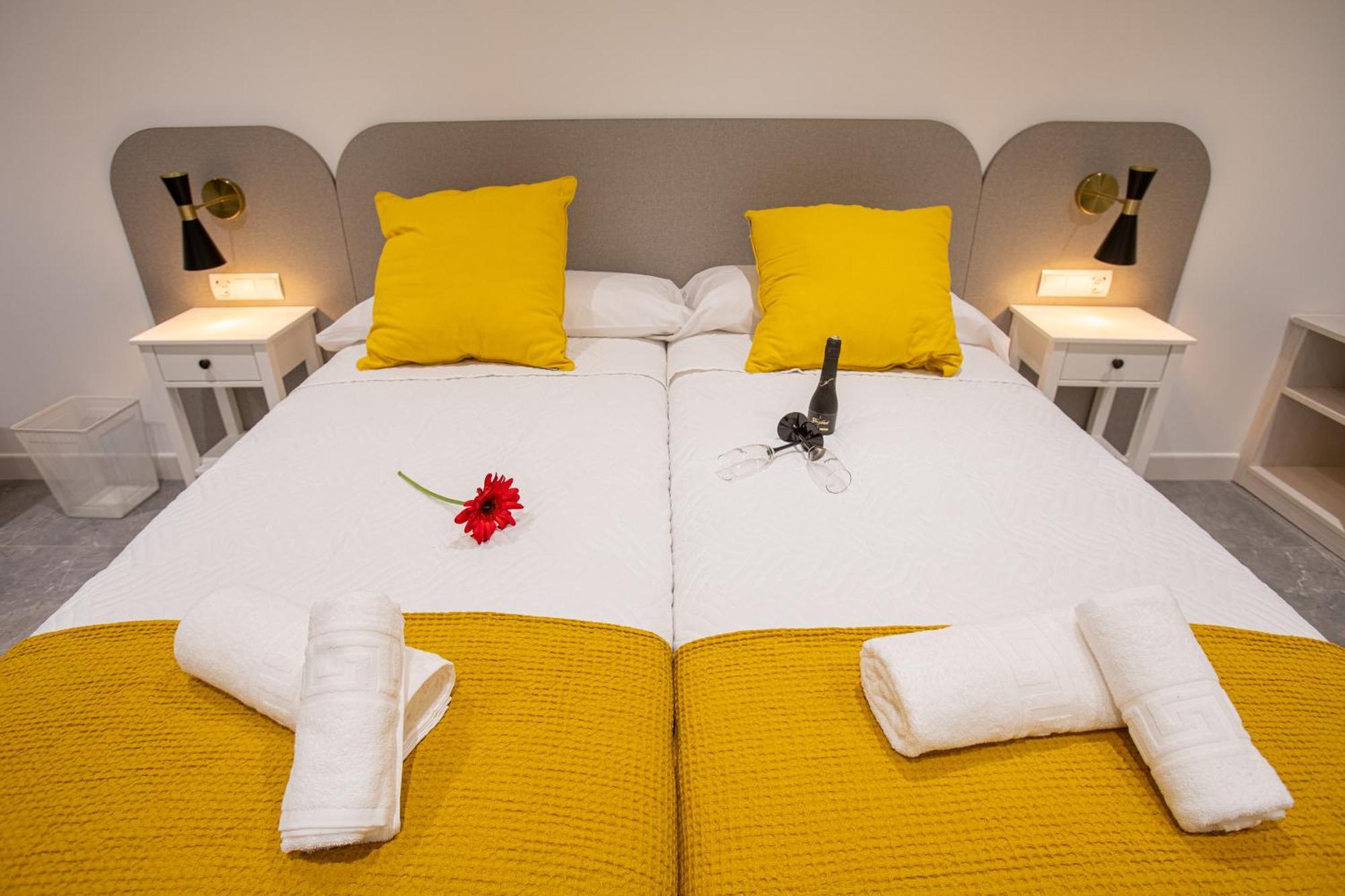 Boutique Rooms Playa Burriana 内尔哈 外观 照片