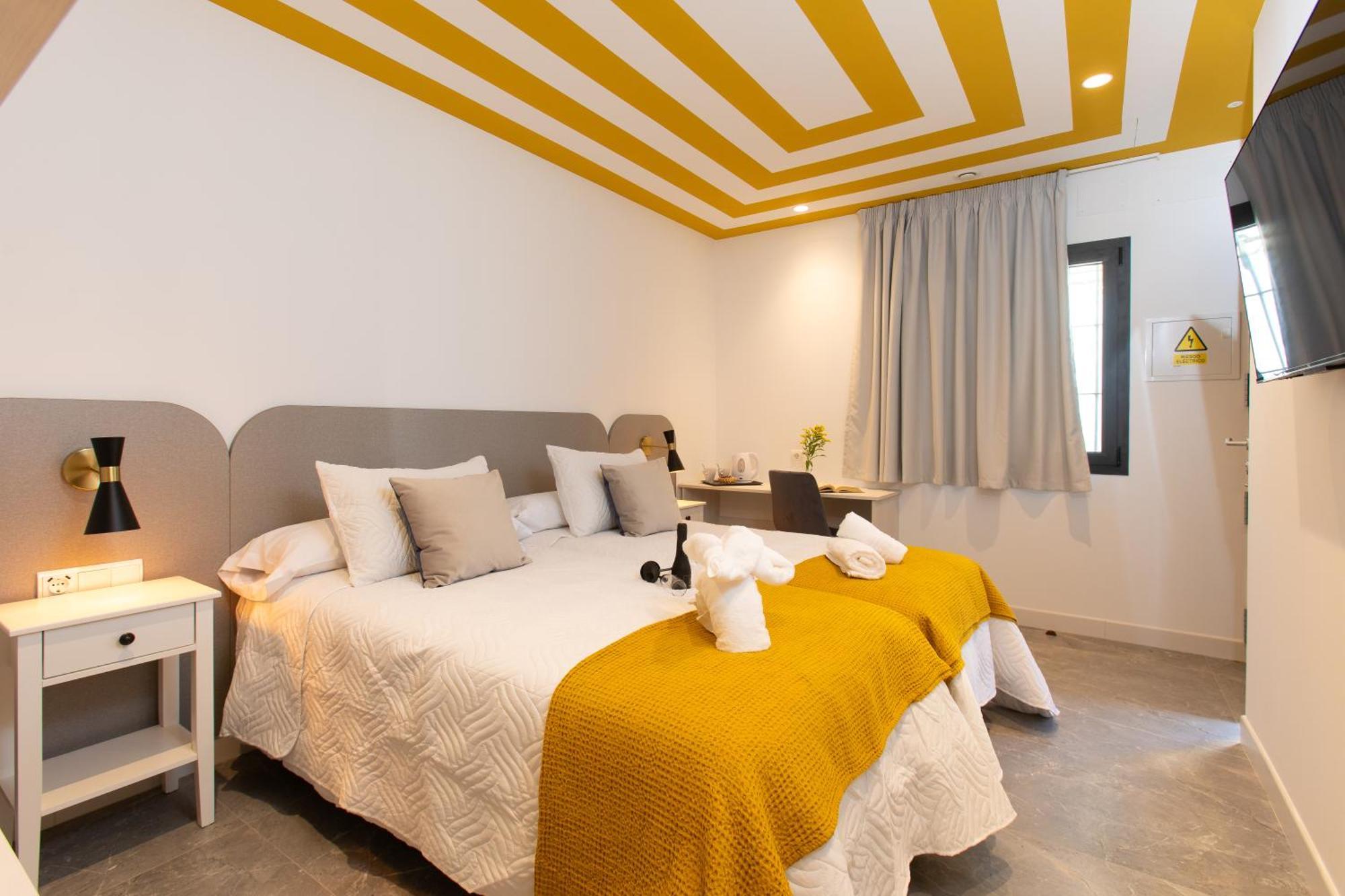 Boutique Rooms Playa Burriana 内尔哈 外观 照片