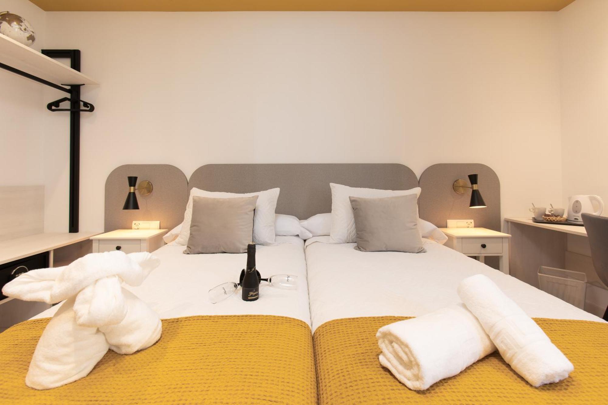 Boutique Rooms Playa Burriana 内尔哈 外观 照片
