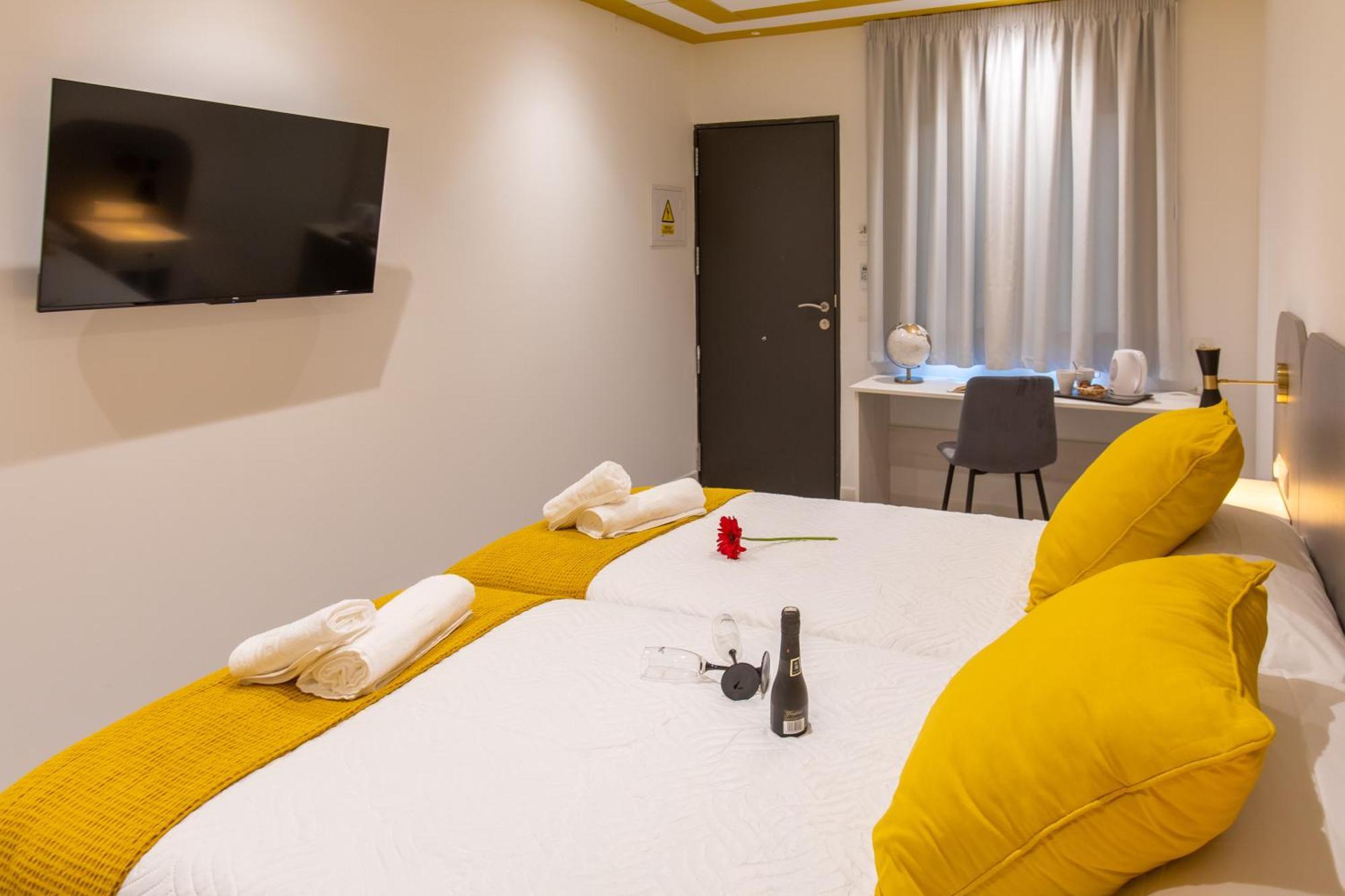 Boutique Rooms Playa Burriana 内尔哈 外观 照片